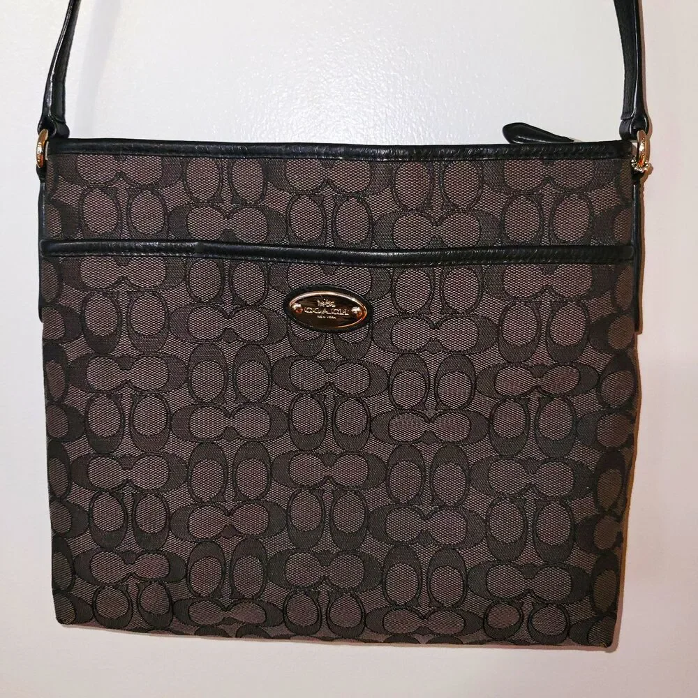 Coach Signature Zip Crossbody File Bag Black brown Gray Logo Silver Hardware Med